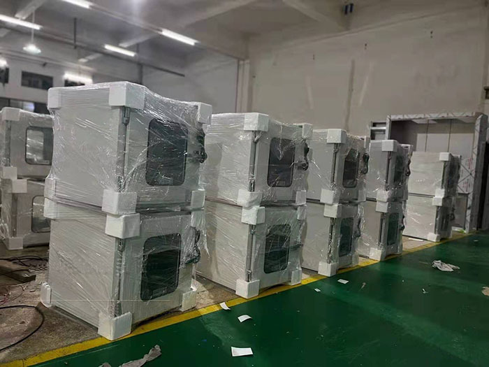 凈化車間傳遞窗成為不可或缺的設備。