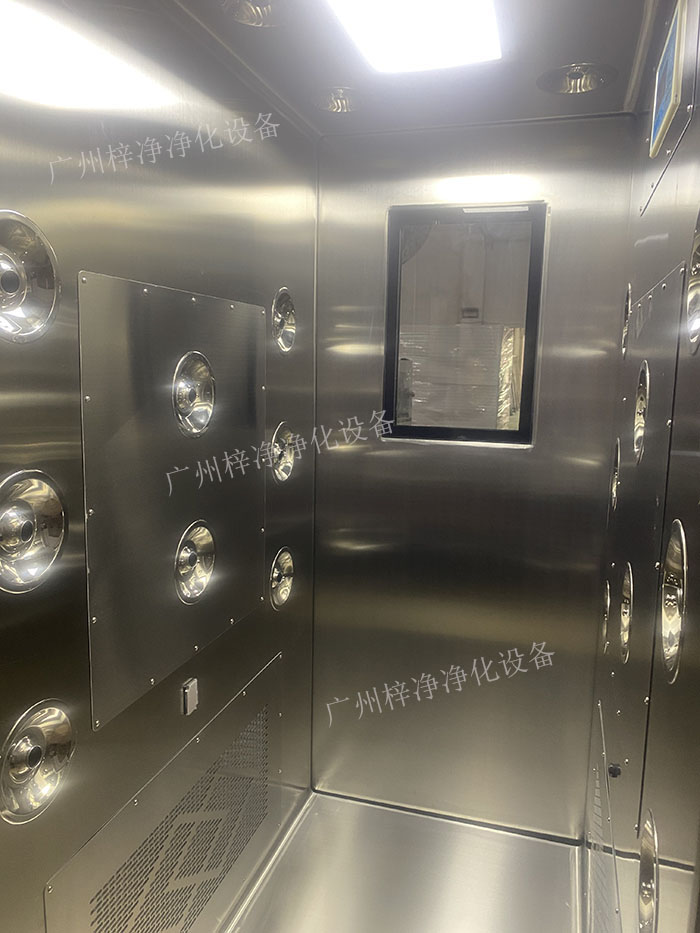 高端滿焊接風淋室產品內結構