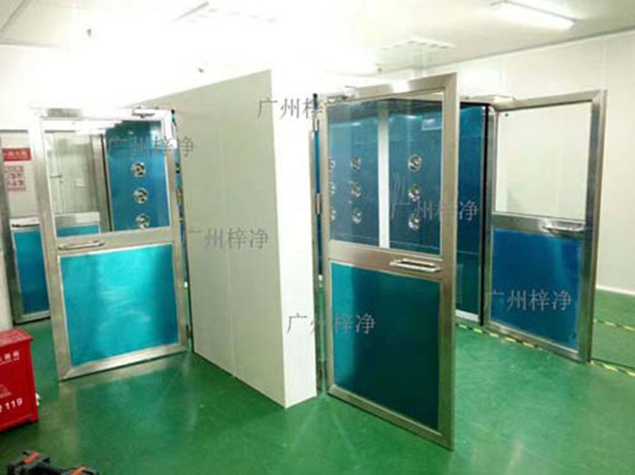 生物潔凈車間轉(zhuǎn)角風(fēng)淋室的正確安裝方法